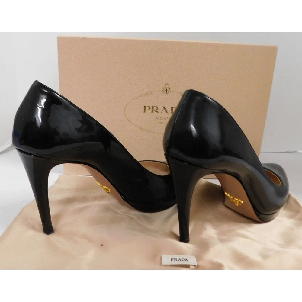 Prada Calzature Donna Black Patent Leather Platform Pumps sz 37.5 w/Box